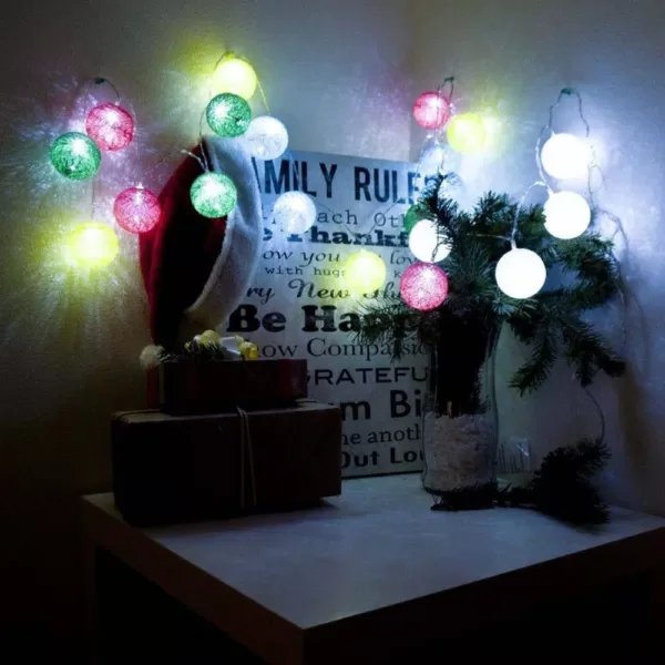 ALEKO 7 ft. 20-Light LED Multi-Color Cotton Balls String Light