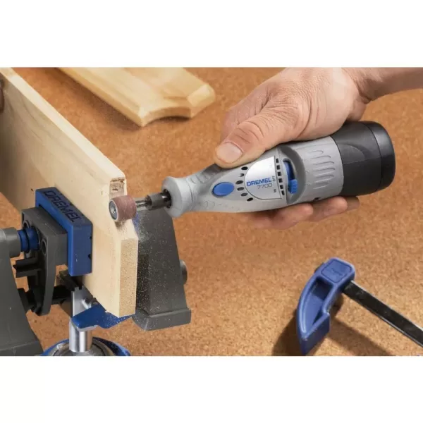 Dremel 7700 Series 7.2-Volt NiCad Dual Speed Cordless Multi-Pro Rotary Tool Kit with 15 Accessories and 1 Attachment