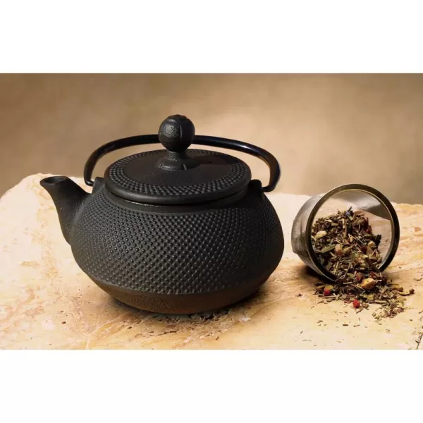 Old Dutch 20 oz. Cast Iron Sapporo Teapot in Matte Black