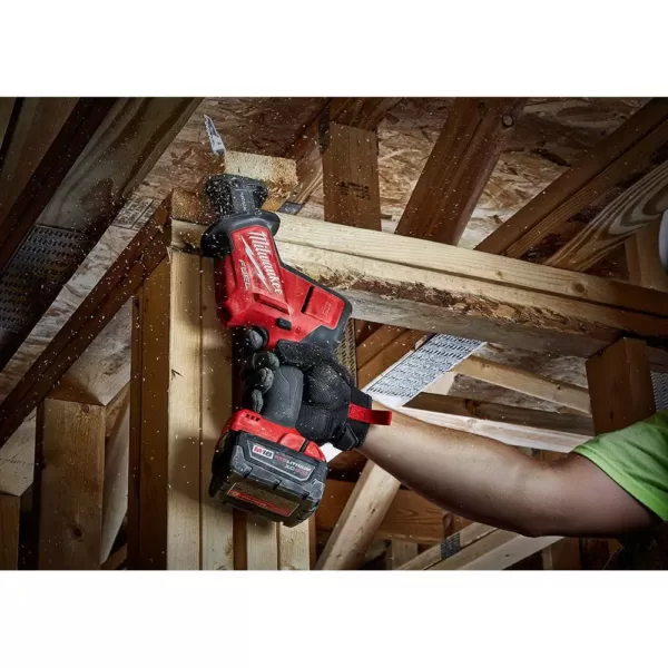 Milwaukee M18 FUEL 18V 6-1/2 in. Brushless Cordless Circular Saw & M18 FUEL HACKZALL Reciprocating Saw w/ (2) M18 6.0Ah Batteries